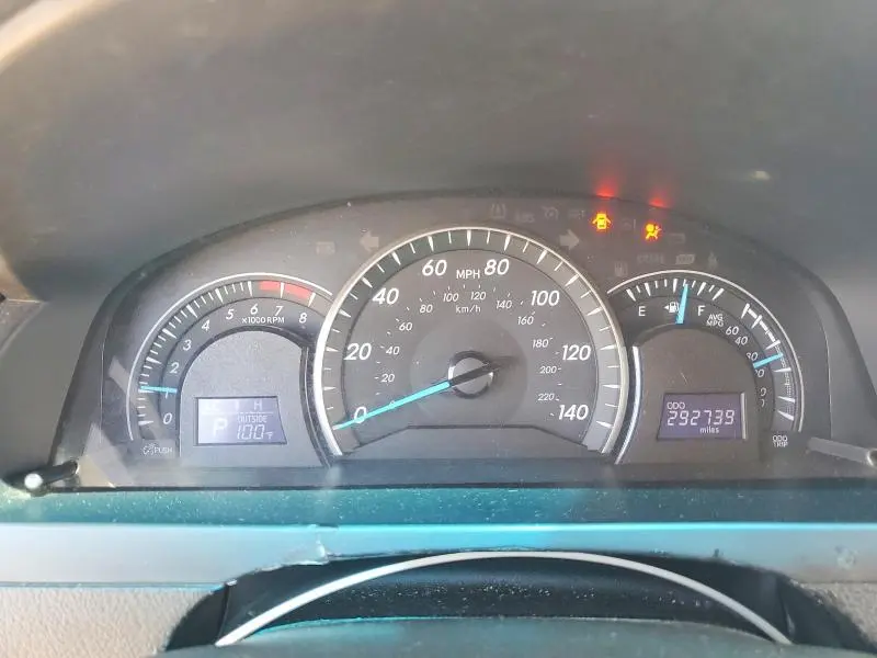 2015 TOYOTA CAMRY LE  
