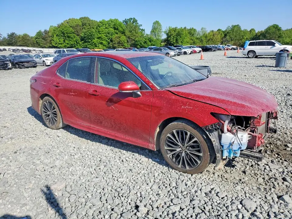 2019 TOYOTA CAMRY SE  