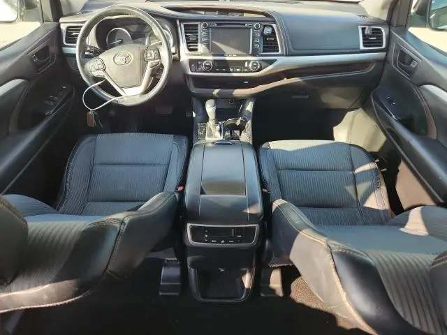 2016 TOYOTA HIGHLANDER LE  