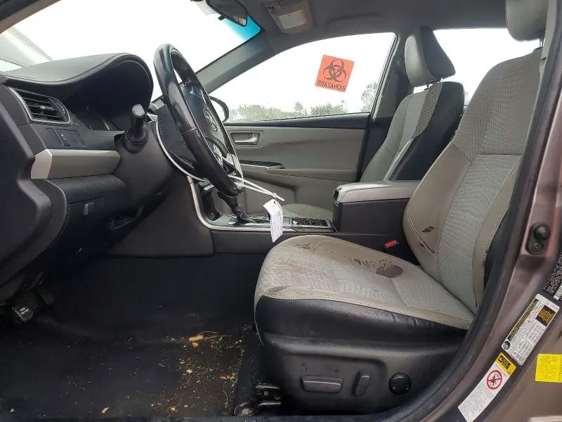 2015 TOYOTA CAMRY SE  