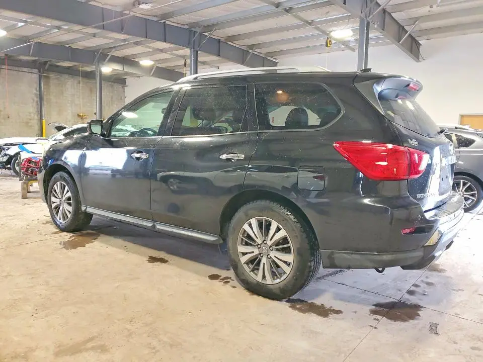 2019 NISSAN PATHFINDER SL  