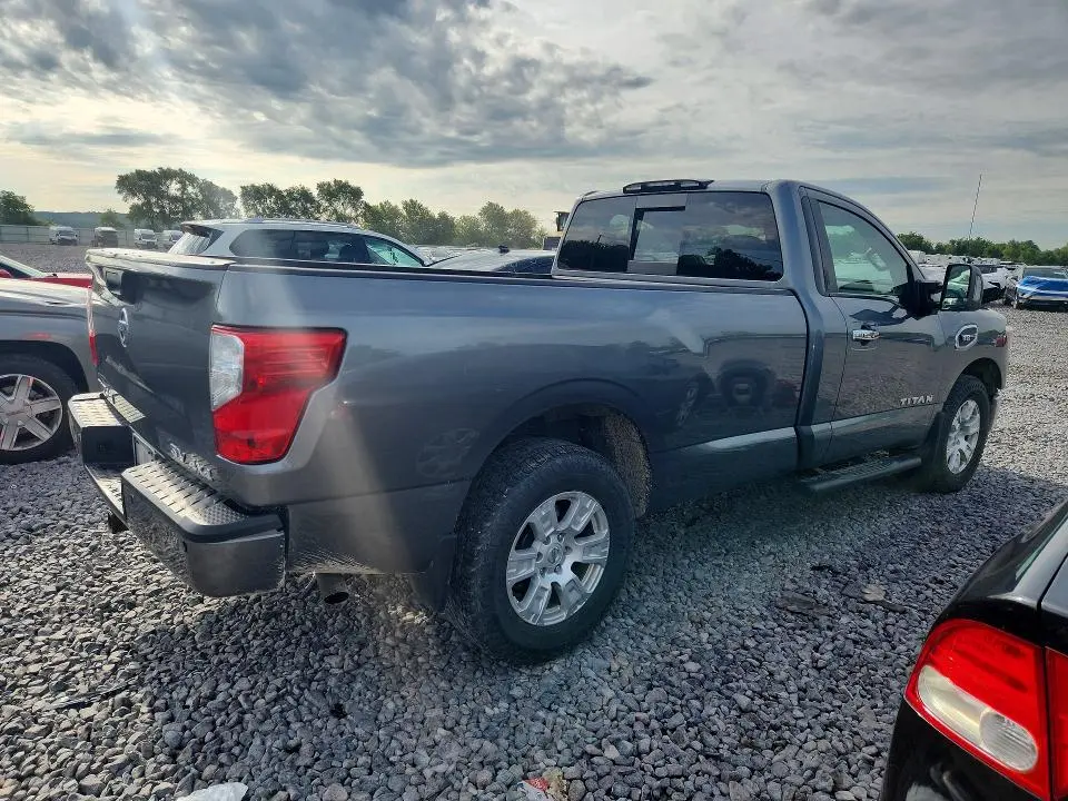 2017 NISSAN TITAN SV  