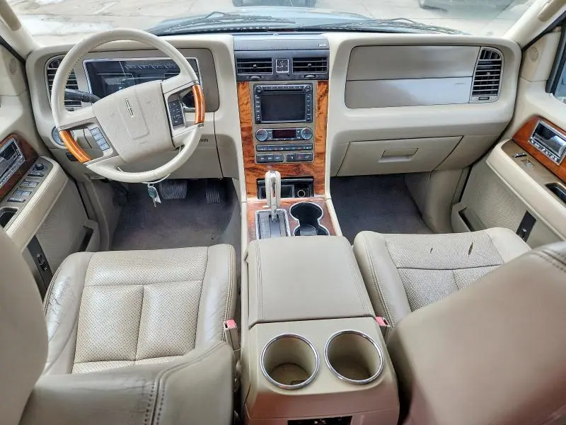 2011 LINCOLN NAVIGATOR L  