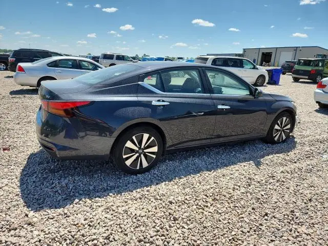 2022 NISSAN ALTIMA SV  
