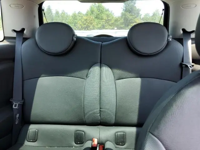 2010 MINI COOPER 