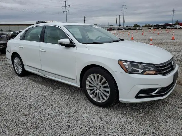 2017 VOLKSWAGEN PASSAT SE  