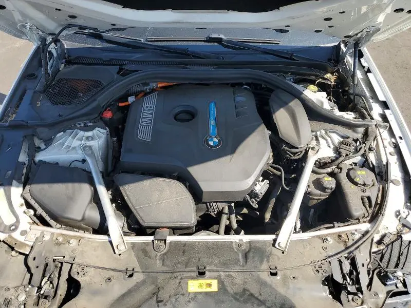2019 BMW 530E   