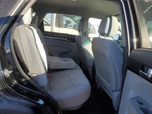 2011 KIA SORENTO BASE  