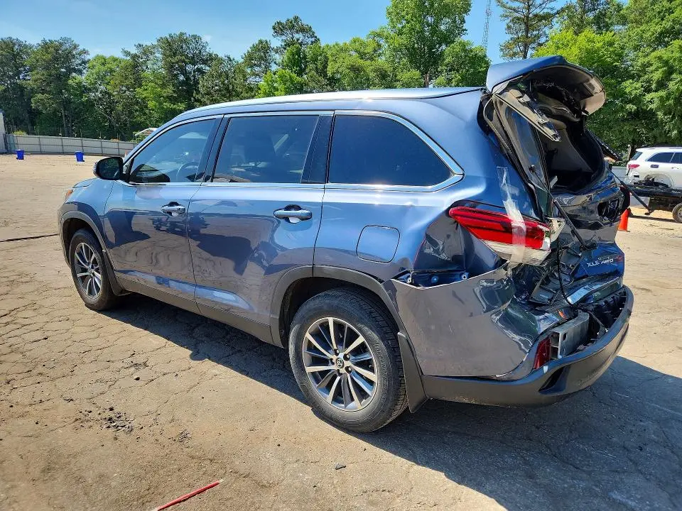 2019 TOYOTA HIGHLANDER XLE  