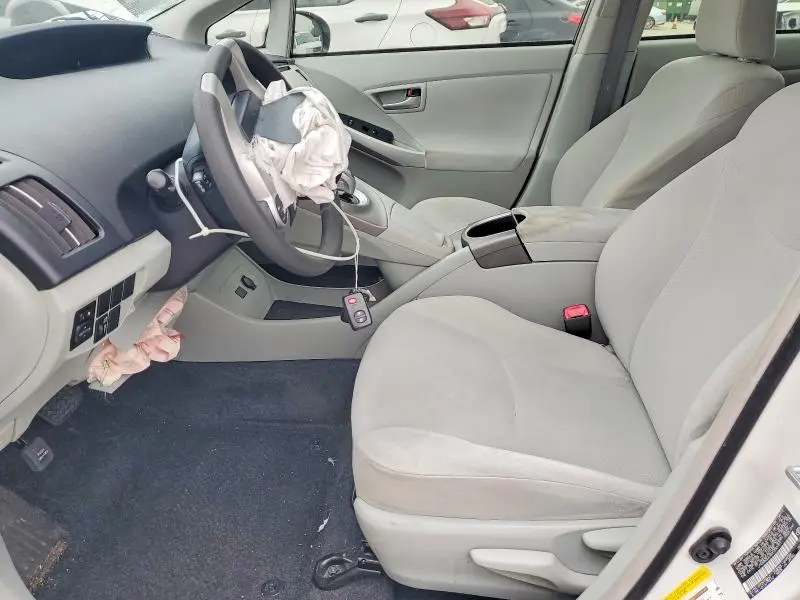 2013 TOYOTA PRIUS TWO  