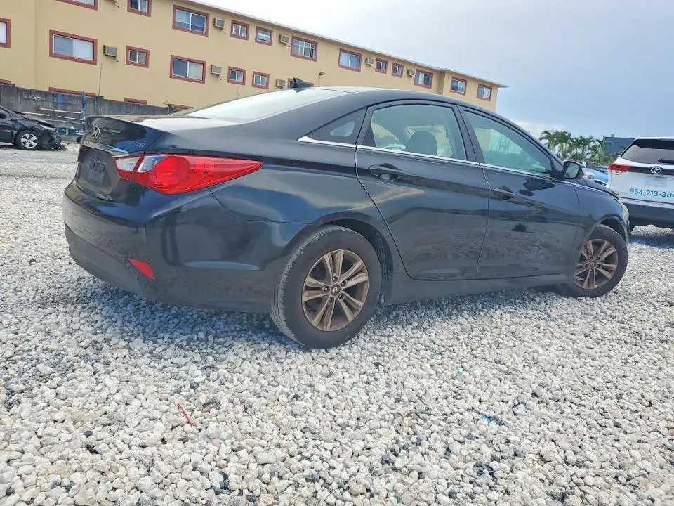 2014 HYUNDAI SONATA GLS  