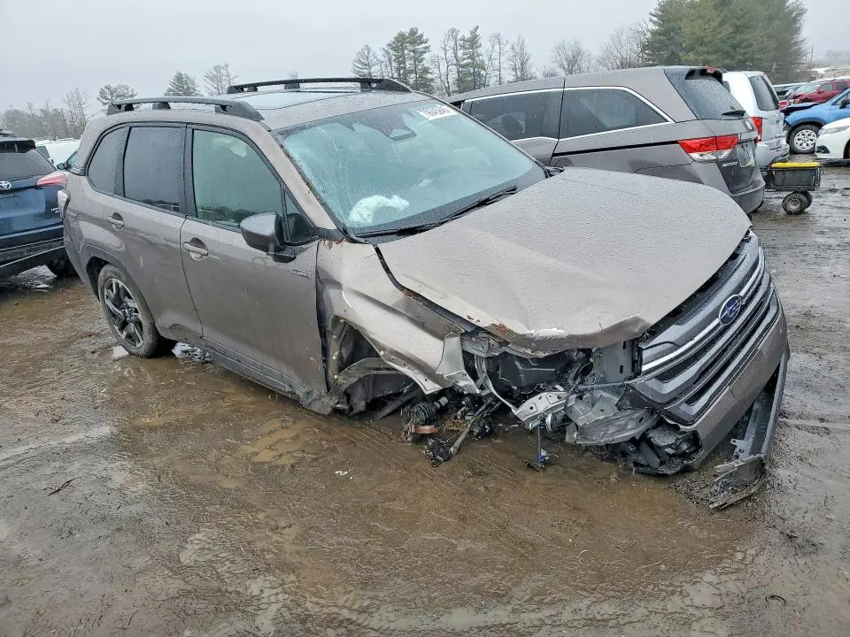 2025 SUBA FORESTER PREMIUM  