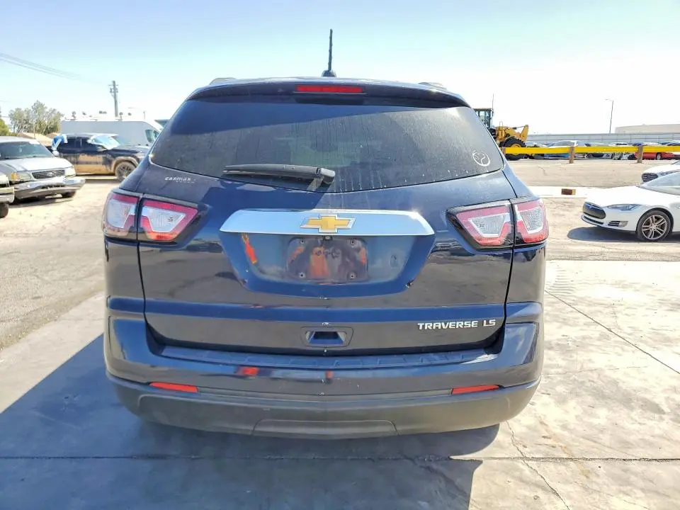 2016 CHEVROLET TRAVERSE LS  