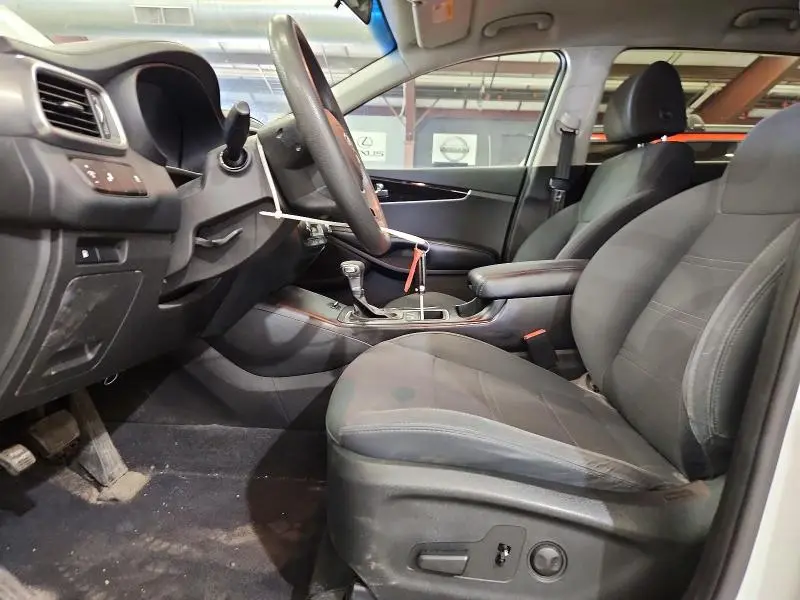 2019 KIA SORENTO LX V6  
