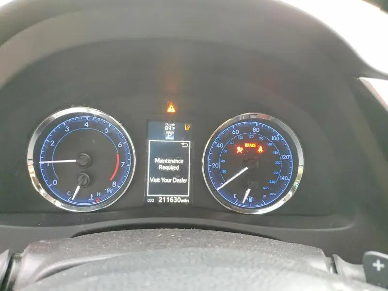 2017 TOYOTA COROLLA SE  