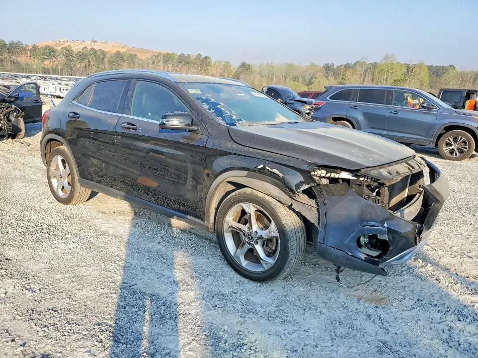 2020 MERCEDES-BENZ GLA 250  