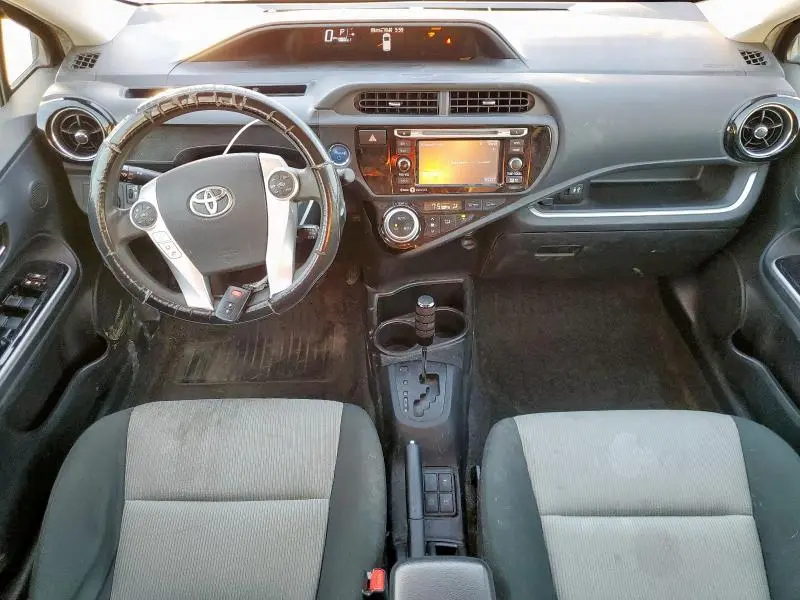 2015 TOYOTA PRIUS C   