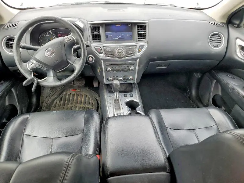 2017 NISSAN PATHFINDER SL  