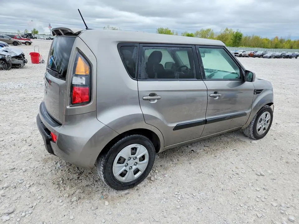 2011 KIA SOUL +  