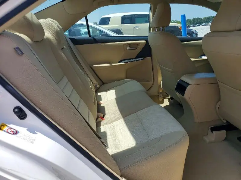 2016 TOYOTA CAMRY LE  