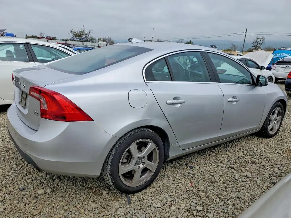 2012 VOLVO S60 T5  