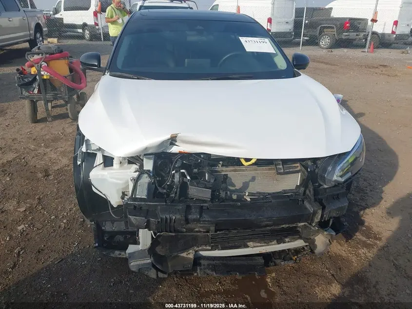 2024 NISSAN SENTRA SR XTRONIC CVT