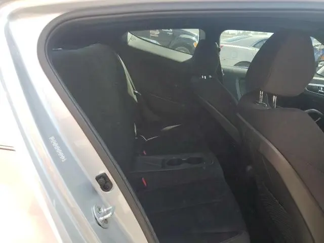 2017 HYUNDAI VELOSTER