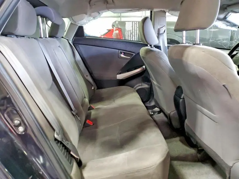 2015 TOYOTA PRIUS THREE  