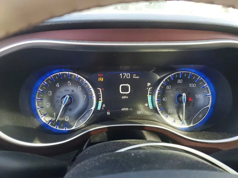 2020 CHRYSLER PACIFICA LIMITED  