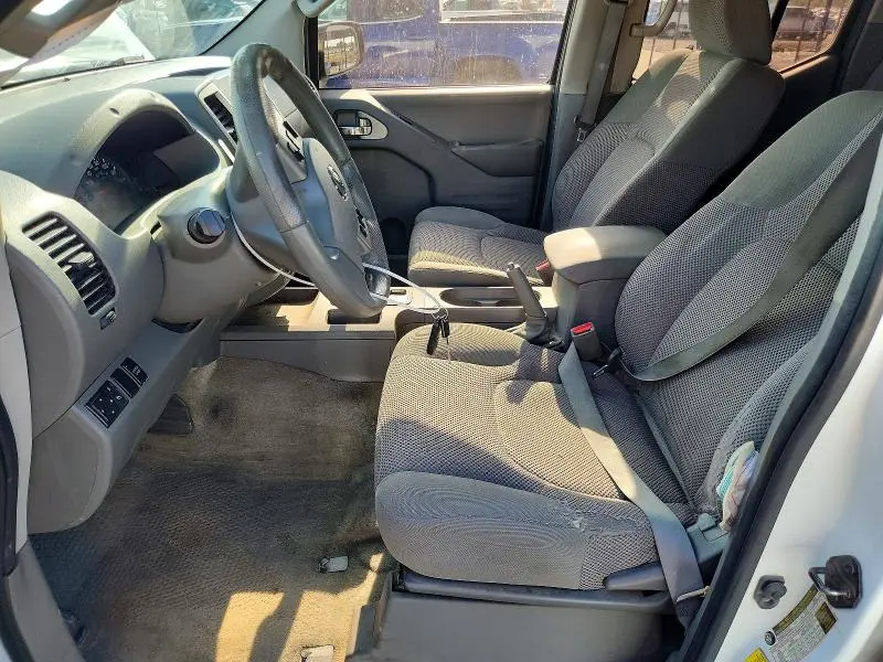 2015 NISSAN FRONTIER S  