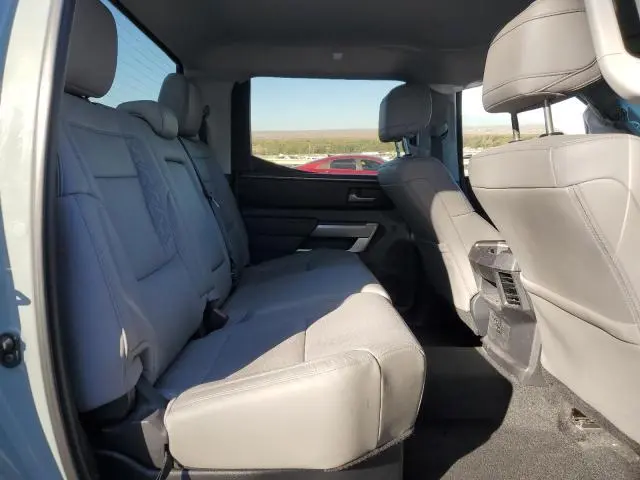 2024 TOYOTA TUNDRA CREWMAX SR  