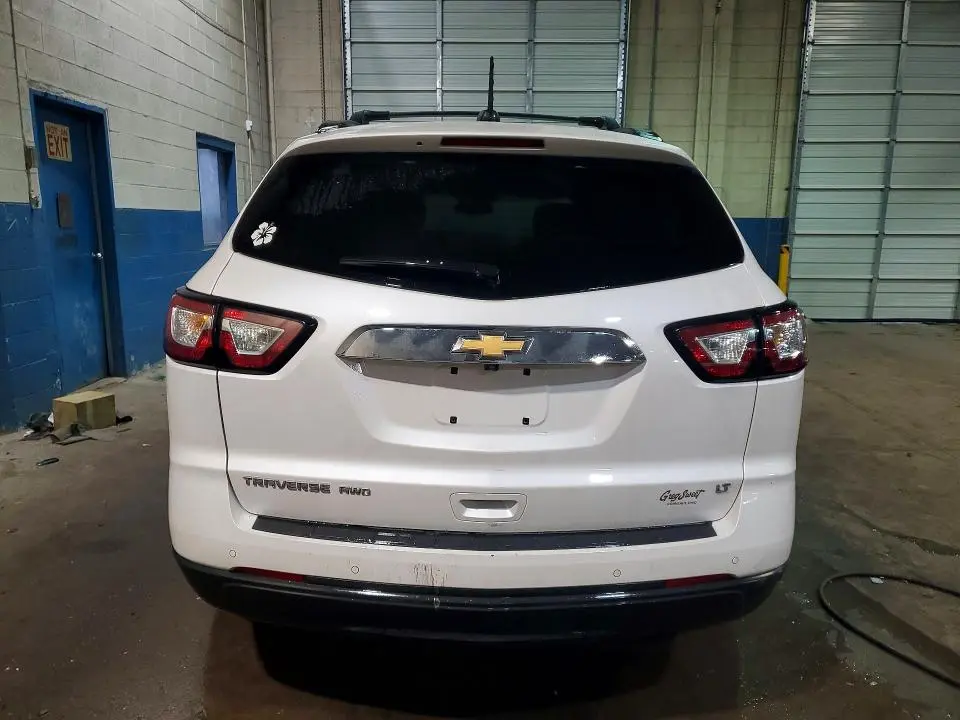 2017 CHEVROLET TRAVERSE LT  