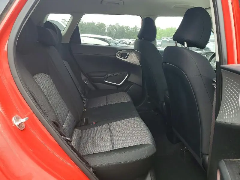 2022 KIA SOUL LX  
