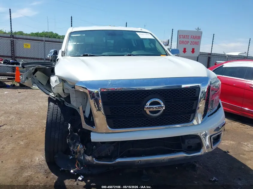 2018 NISSAN TITAN SL
