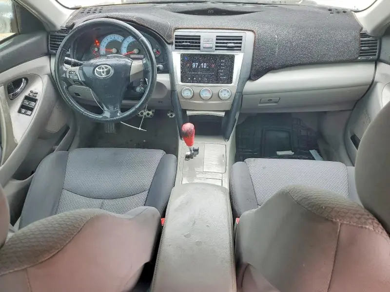 2011 TOYOTA CAMRY SE  