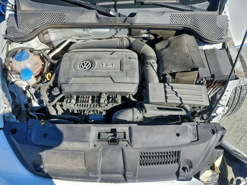 2017 VOLKSWAGEN BEETLE SE  