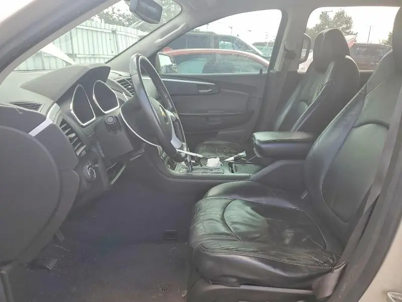 2011 CHEVROLET TRAVERSE LT  