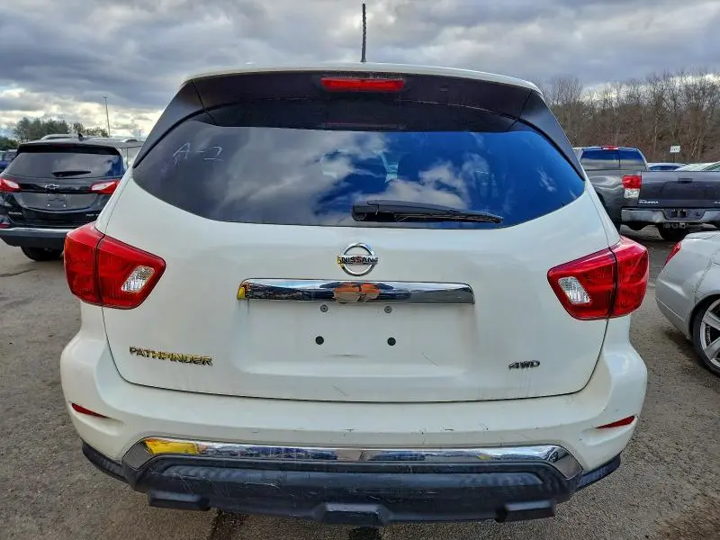 2018 NISSAN PATHFINDER S  