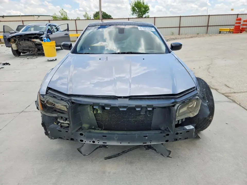 2016 CHRYSLER 300 LIMITED  