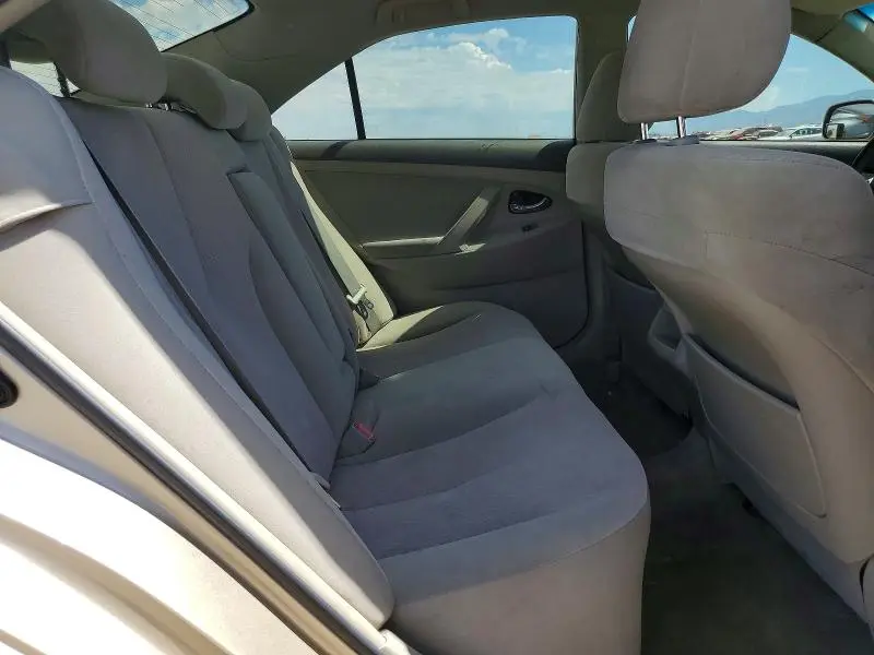 2011 TOYOTA CAMRY LE  