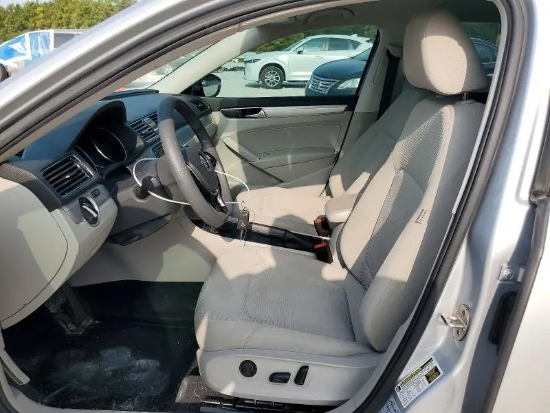 2018 VOLKSWAGEN PASSAT S  