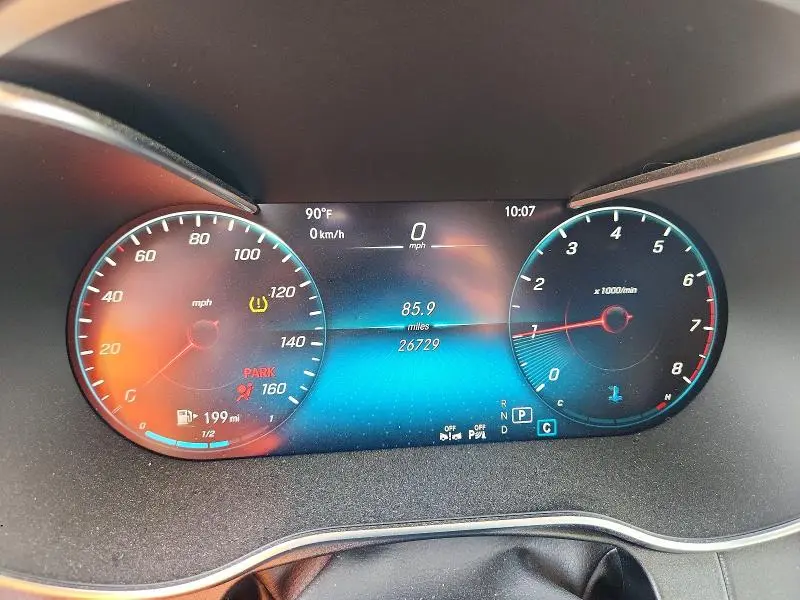 2023 MERCEDES-BENZ C 300  