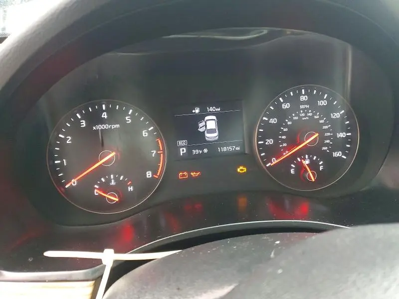 2017 KIA CADENZA PREMIUM  