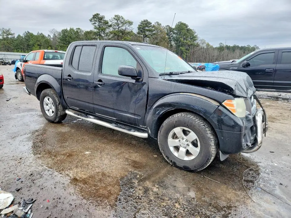 2012 NISSAN FRONTIER S  