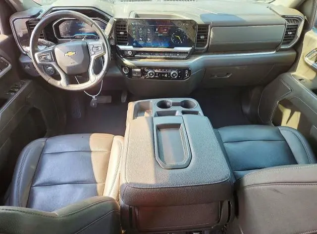 2022 CHEVROLET SILVERADO K1500 LT  