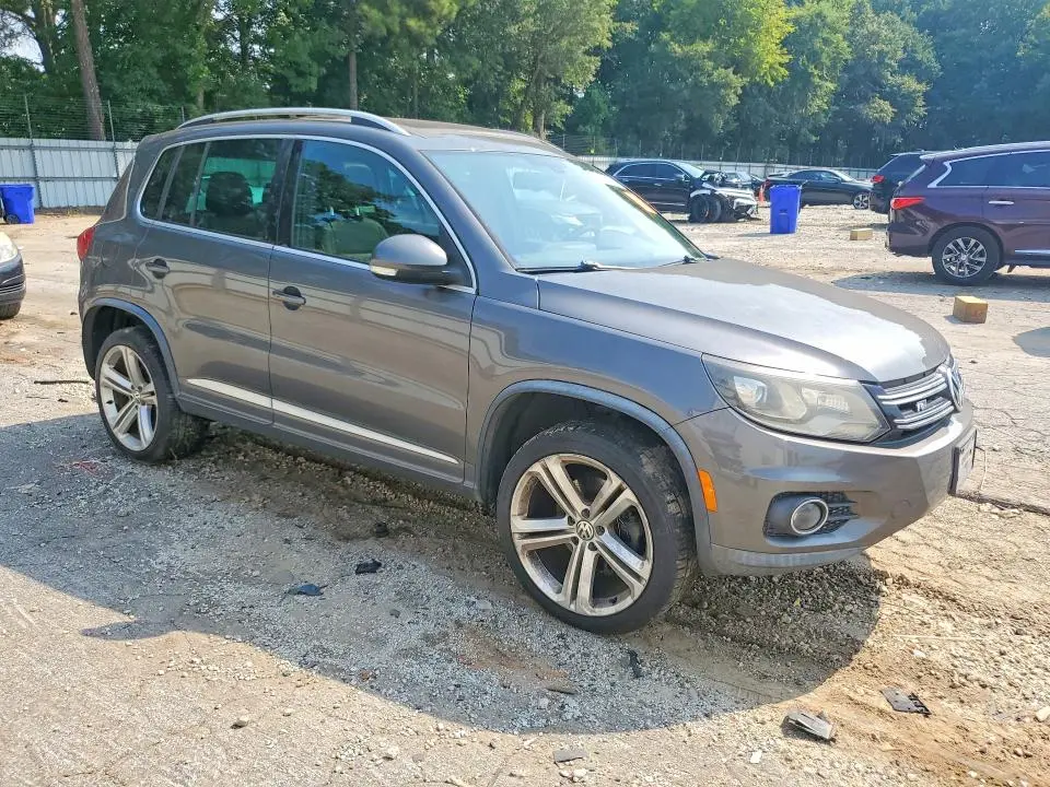 2014 VOLKSWAGEN TIGUAN S  