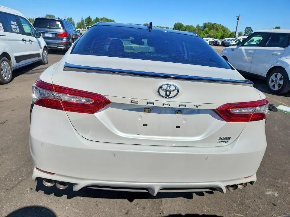 2020 TOYOTA CAMRY XSE  