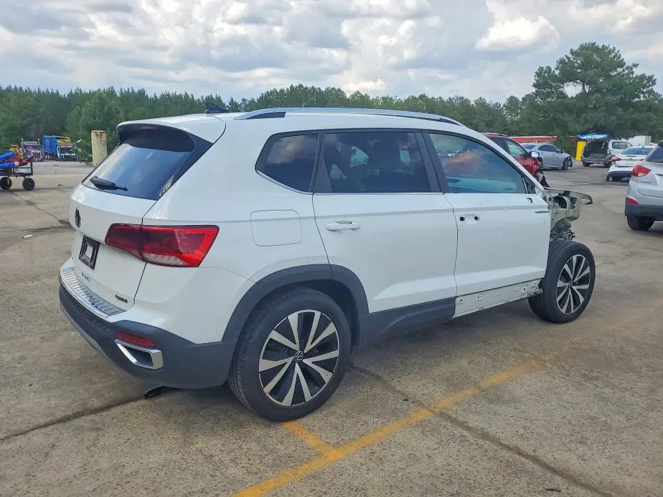 2022 VOLKSWAGEN TAOS SE  