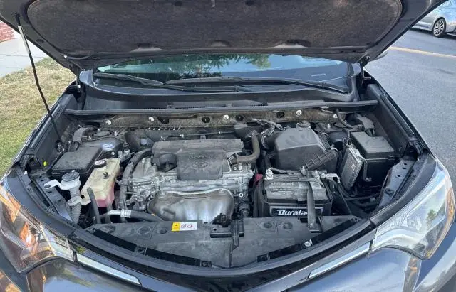 2017 TOYOTA RAV4 XLE  