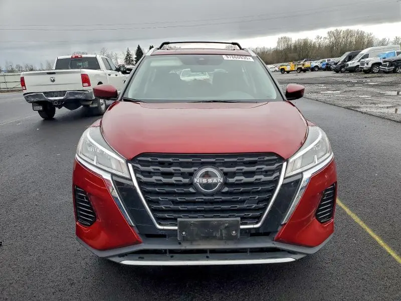 2022 NISSAN KICKS SV  